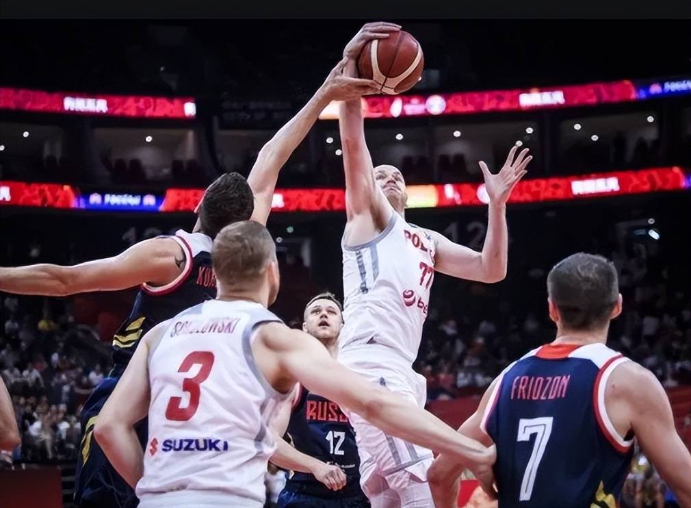 开云体育官网-波兰篮球队表现出色，晋级欧锦赛四强
