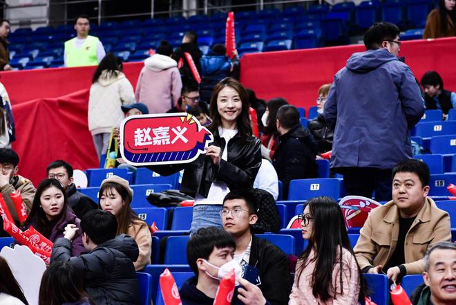 包含队内氛围饱满,团结助力赢球的词条 包含队内氛围饱满,团结助力赢球的词条