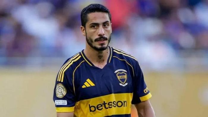 国际足球巨星因红牌遭到禁赛