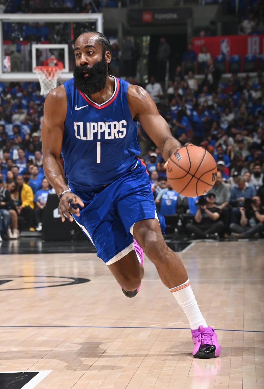 开云官网-快船终结独行侠胜利，实力再次展现的简单介绍