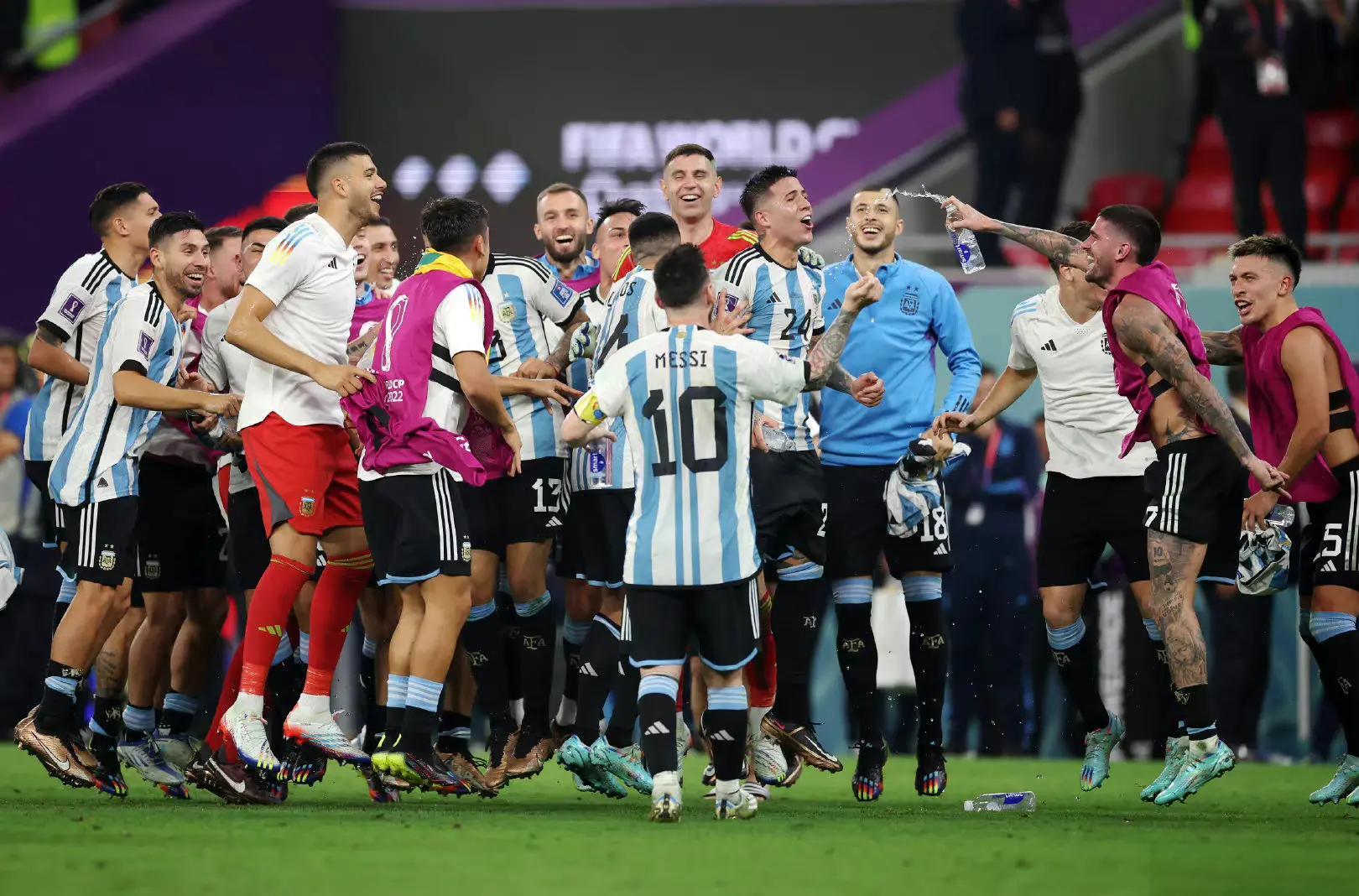 阿根廷球星因伤缺席关键比赛的简单介绍