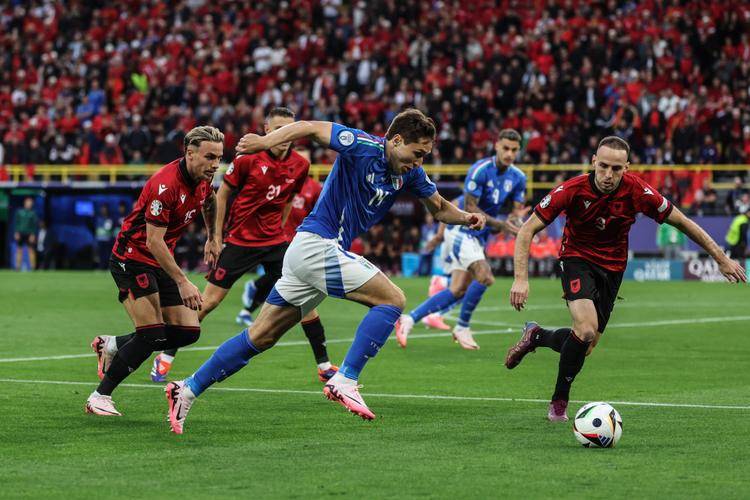 开云体育平台APP-包含阿尔巴尼亚队抢眼表现，欧预赛赛况扑朔迷离的词条