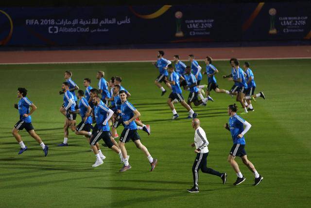 开云官网-格拉纳达战平西班牙人，誓死拼搏冲向胜利的简单介绍