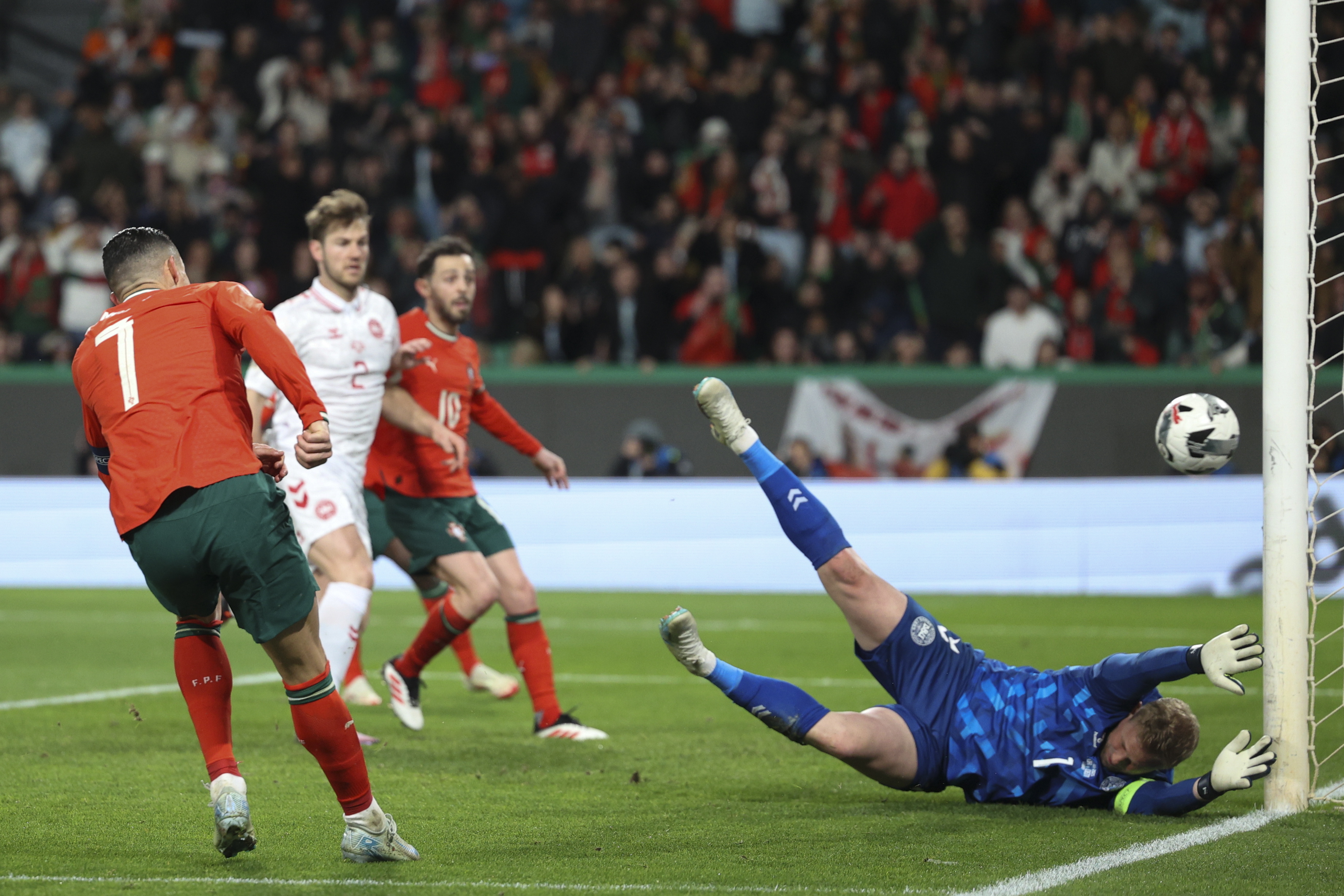 开云体育官方网站-波兰惊险战平瑞士，晋级欧国联半决赛的简单介绍