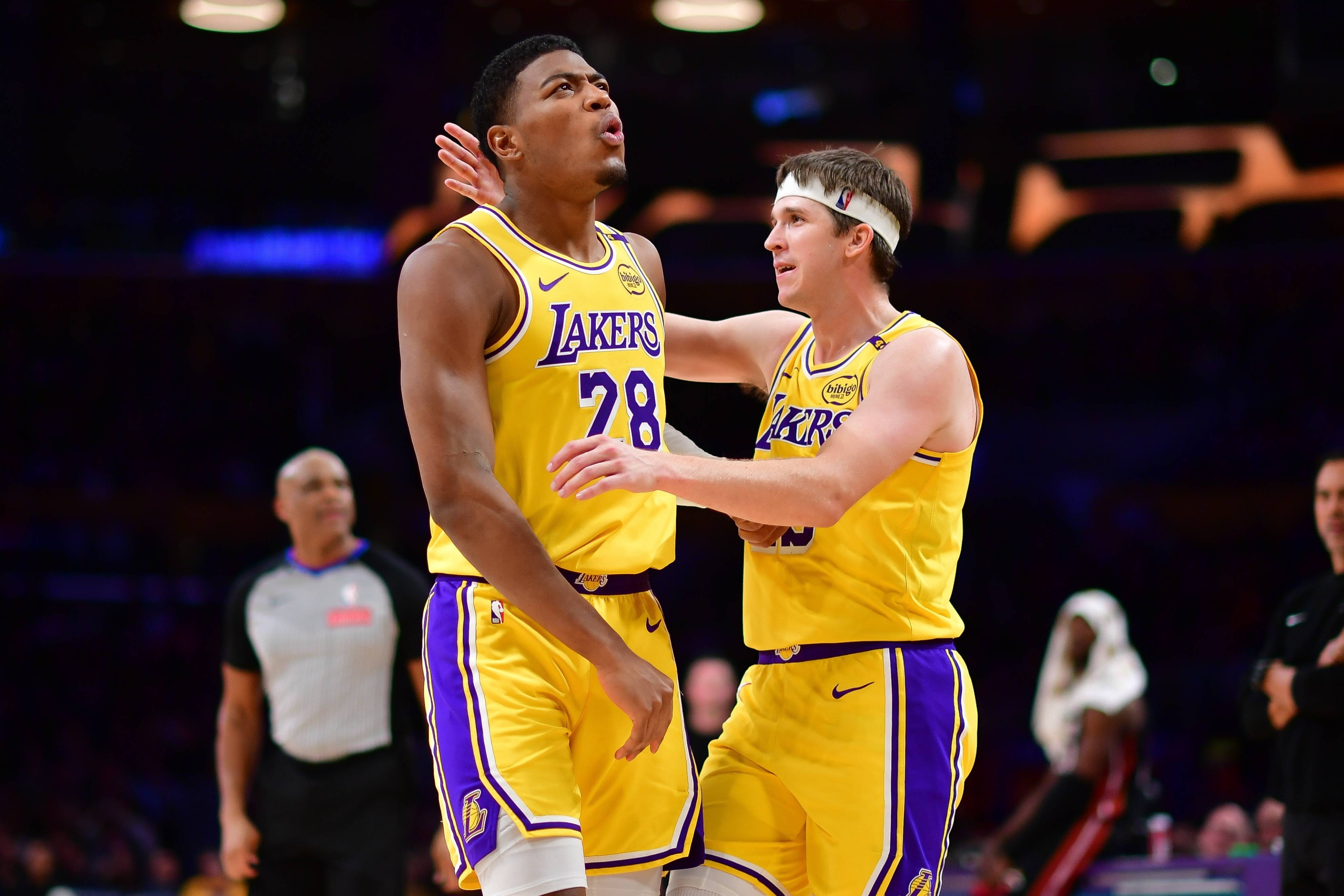 开云体育官方网站-小牛队成功击败湖人队，给对手造成一记沉重打击的简单介绍