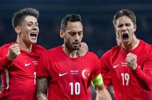 阿根廷队惊险拿下英格兰队，挺进欧预赛决赛