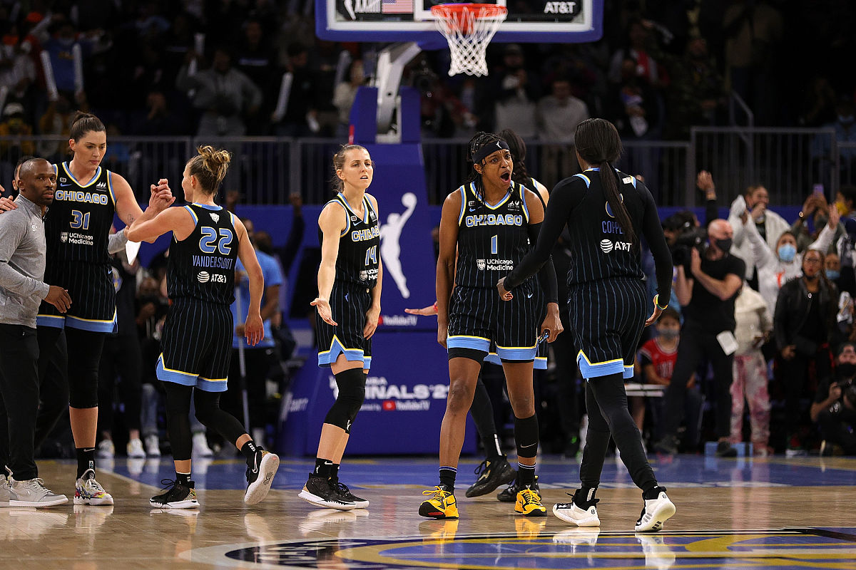 欧洲篮球赛事吸引众多球迷 欧洲篮球赛事吸引众多球迷