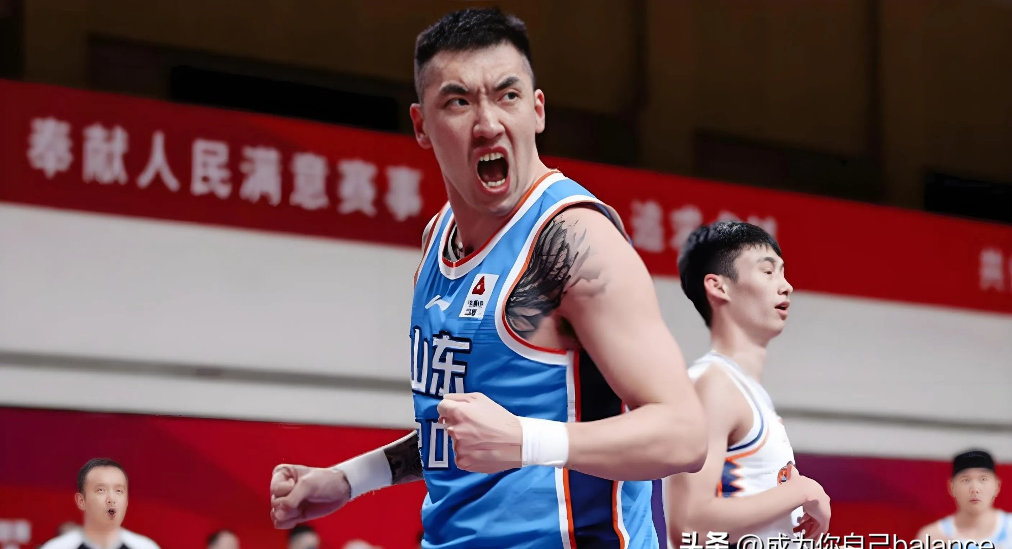 开云体育登录-山东男篮全队发挥出色，成功击败对手