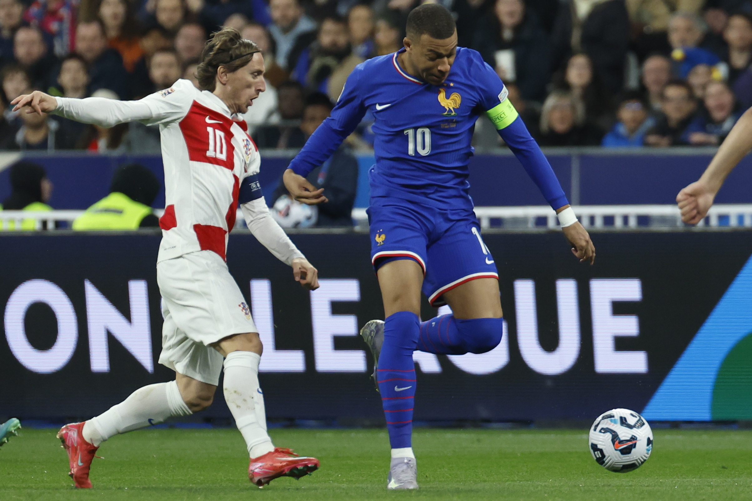 开云体育官方网站-欧国联半决赛战况：荷兰队击败对手晋级