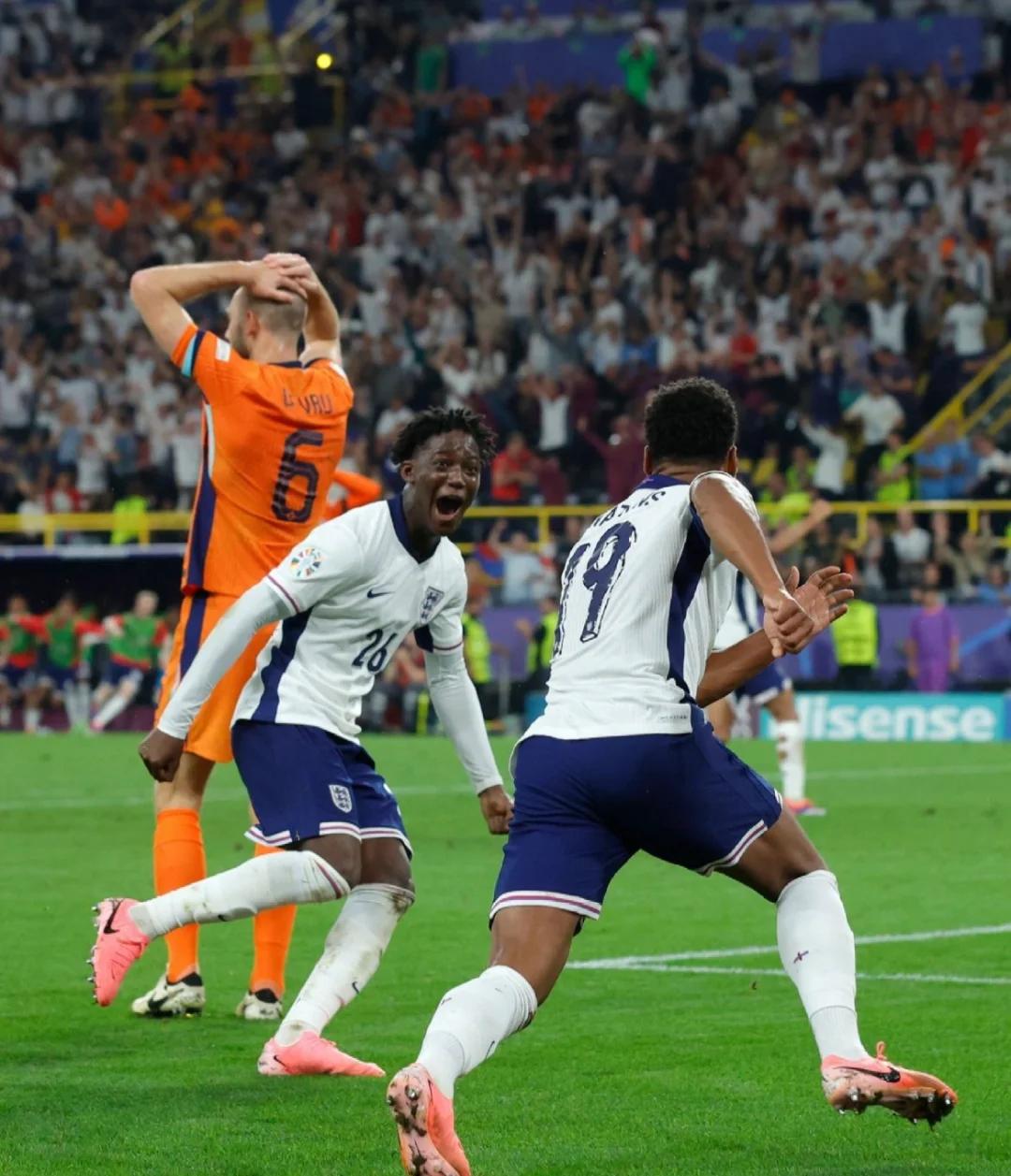 开云体育下载-英格兰逆袭成功！瑞典惜败