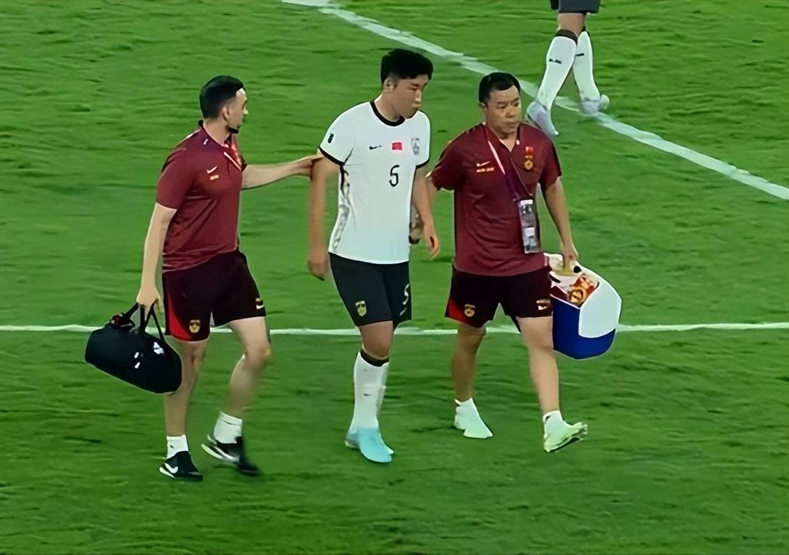 开云下载-包含申花主场压胜泰达，球队连胜连占争冠优势的词条