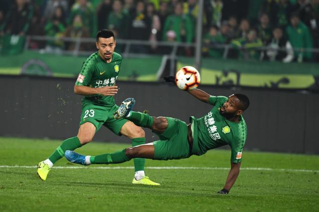 面对恒大,恒大上演胶着一战的简单介绍 面对恒大,恒大上演胶着一战的简单介绍