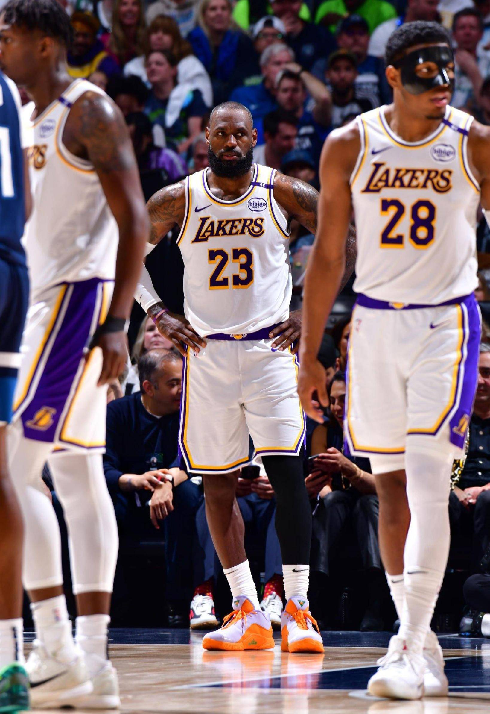 关于詹姆斯的逆转让粉丝压倒性的信息 关于詹姆斯的逆转让粉丝压倒性的信息