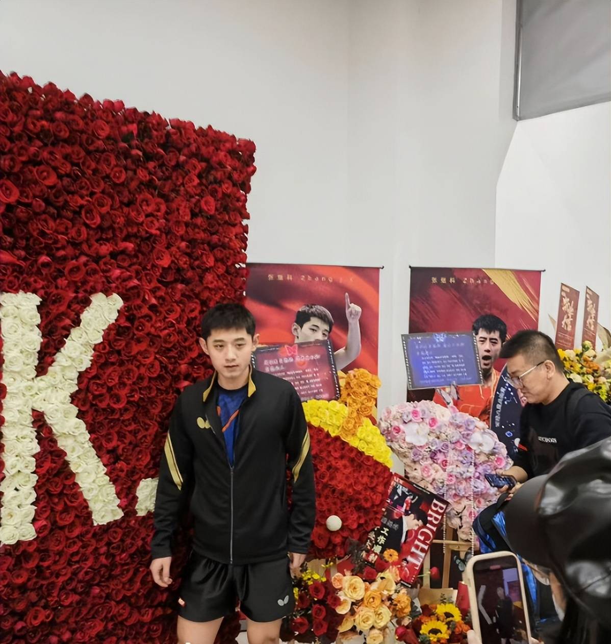 张继科的宣布退役让粉丝激烈