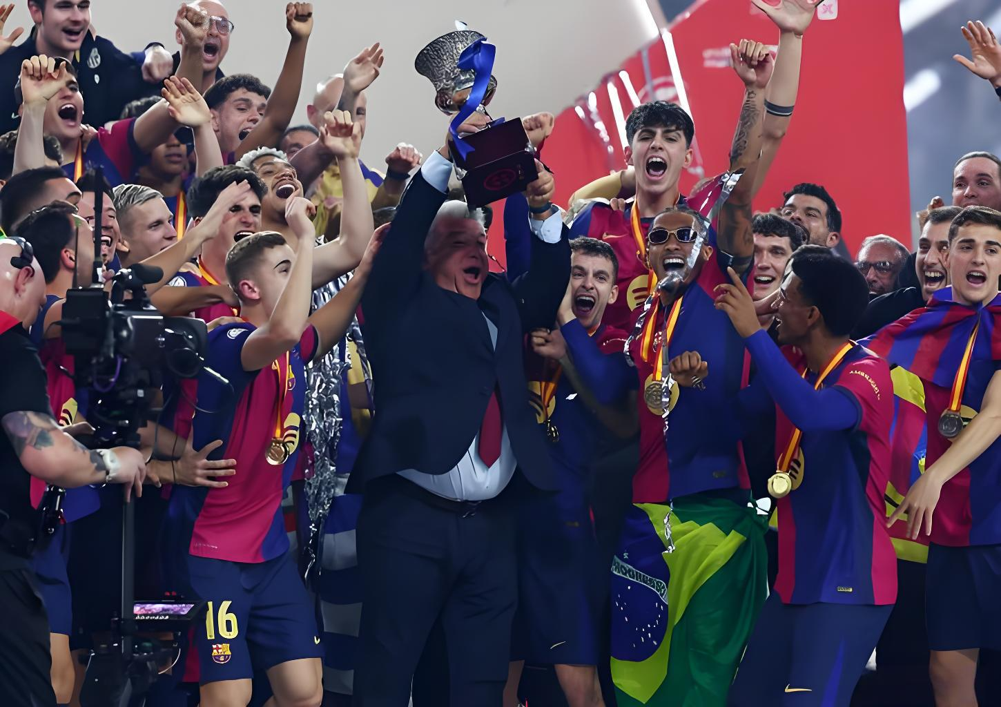 巴塞罗那主场战胜皇家社会，豪取三分