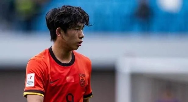 开云体育在线-巴西队伍勇夺头筹，成为舆论焦点的简单介绍