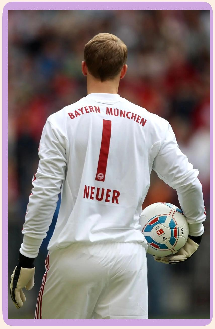 开云体育-门兴格拉德巴赫门将诺伊尔扭伤腰部，将缺席一阵的简单介绍