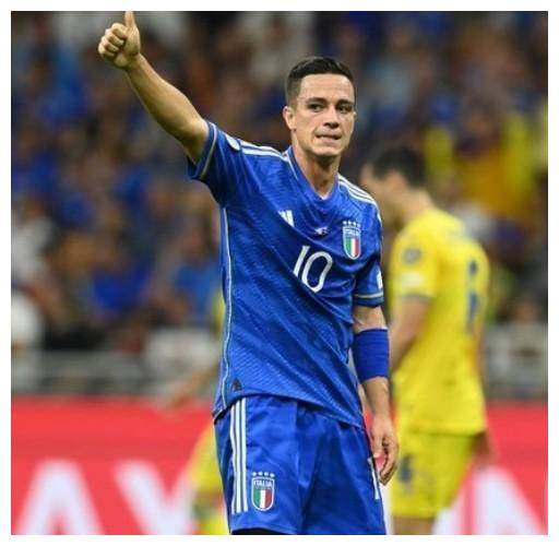 关于罗马客场逆转，实现保级突围的信息