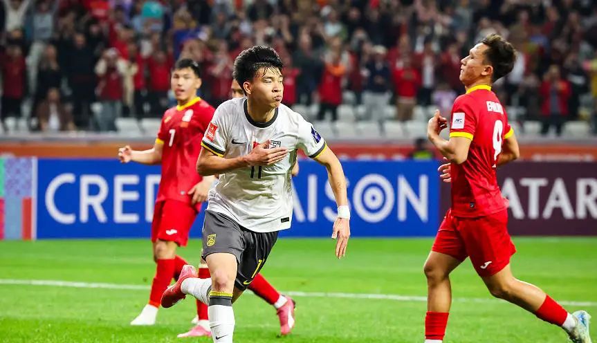 关于波兰豪取大胜,领先瑞士取得关键胜利的信息 关于波兰豪取大胜,领先瑞士取得关键胜利的信息