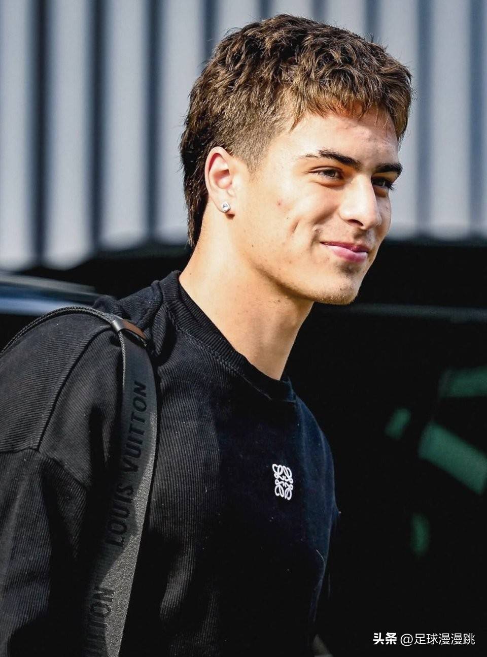 尤文图斯迎战切尔西,意西豪门争夺胜利 尤文图斯迎战切尔西,意西豪门争夺胜利