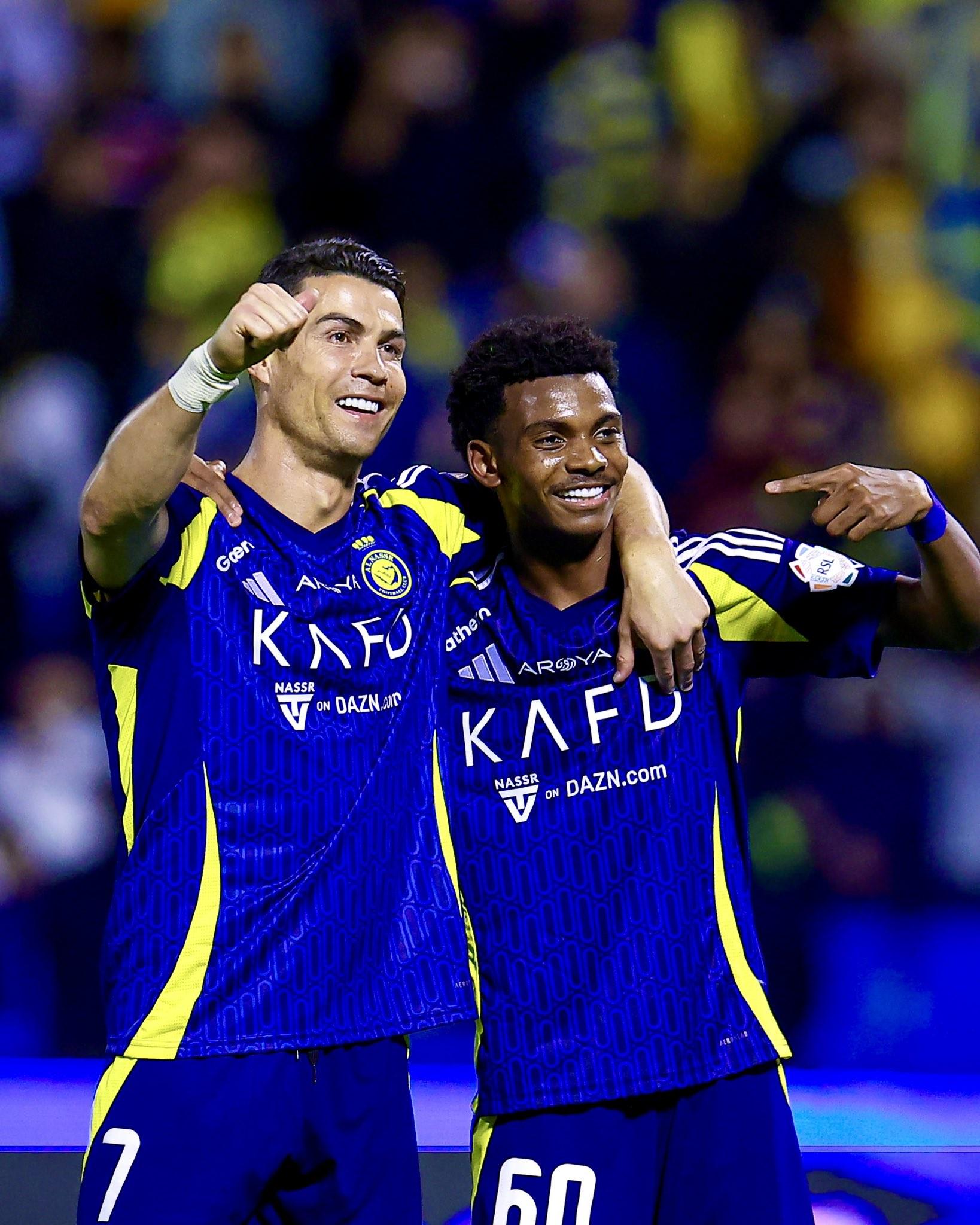 汉堡球员发挥抢眼，助球队成功逆袭取胜